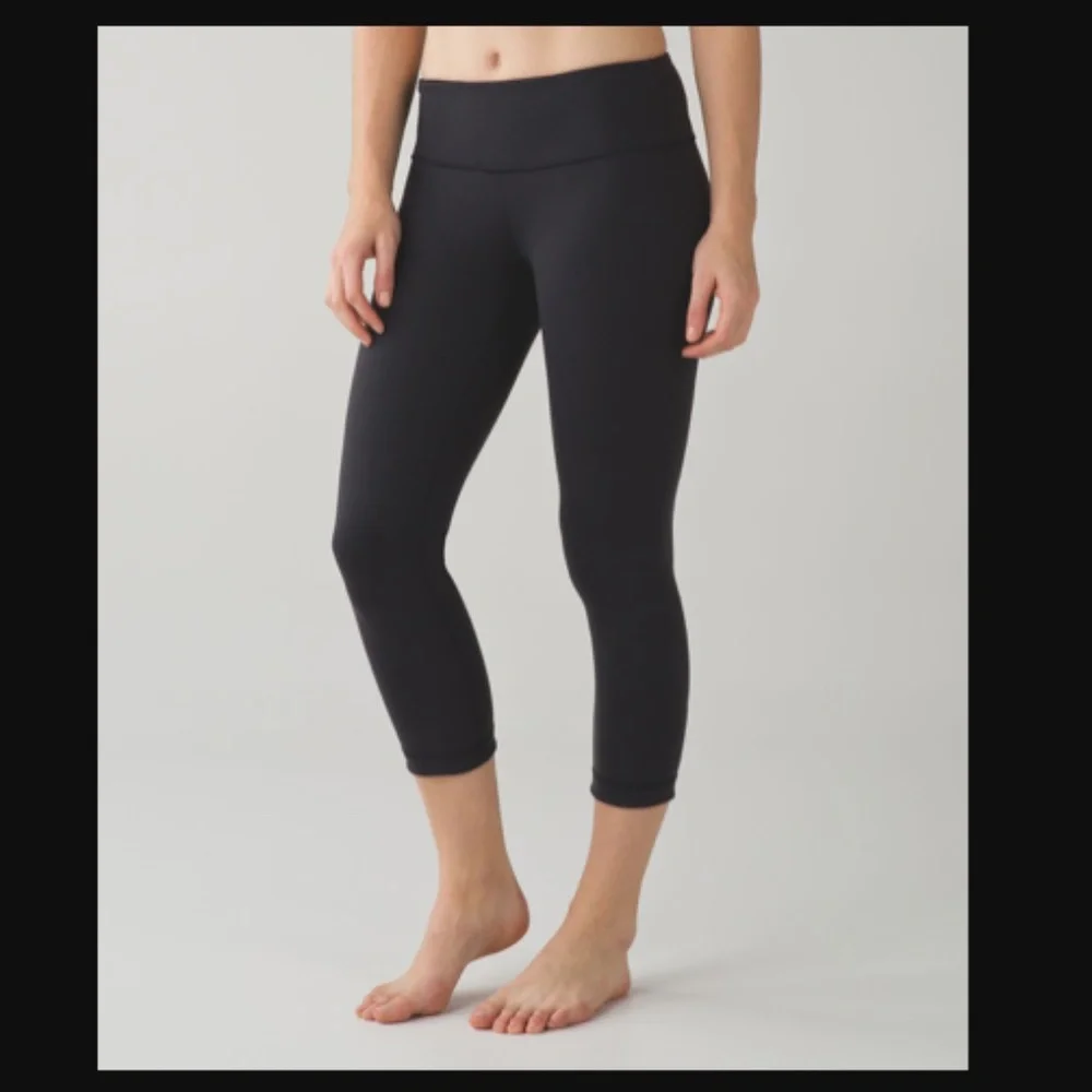 Lululemon Wunder Under III Crop. Black Size 10. Mid-rise. NWT - Picture 1 of 10